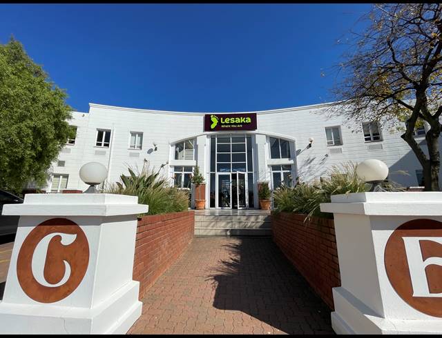 2,213.50M² OFFICE TO LET IN BRYANSTON